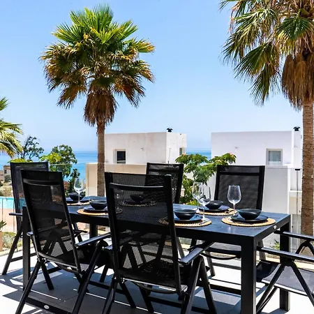 Hébergement de vacances 4 Bed Residential Palm