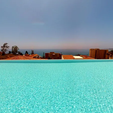 4 Bed Residential Palm Hébergement de vacances *